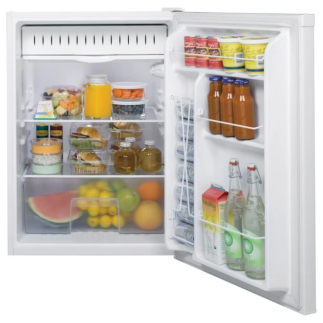 GE 5.6-cu Ft White Freestanding Compact Refrigerator With Glass Shelves 4 GE 5.6-cu Ft White Freestanding Compact Refrigerator With Glass Shelves - Image 4